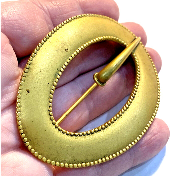 Victorian Brooch Sash Robe Scarf Pin Lustrous Goldtone Metal Buckle Shaped Oval - Picture 6 of 8